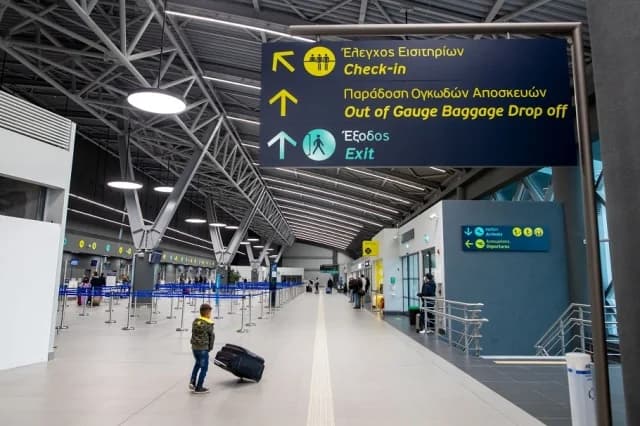 Británico Arrestado por Agredir a Pasajero Turco en Vuelo - Aterrizaje Forzoso en Tesalónica