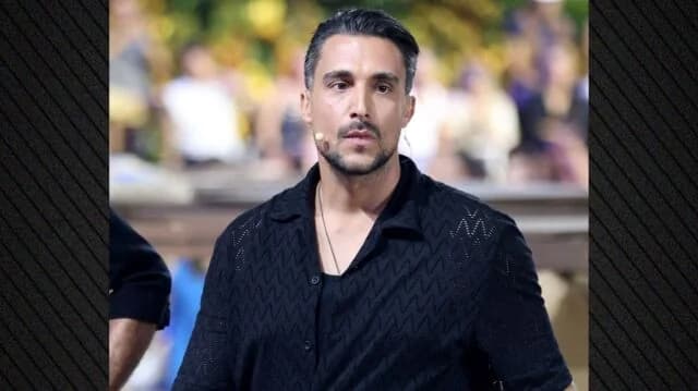 Sakis Katsoulis diagnosticado con pérdida auditiva súbita