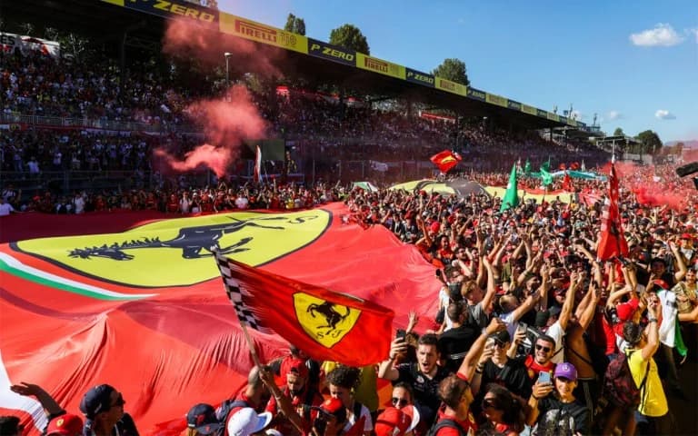 Ferrari and Antonelli: Frenzy in Monza for the Gran Prix