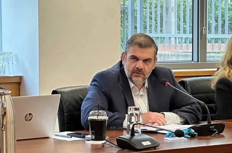 Περσιάνης: Μικρές οι εξοικονομήσεις από την κλιμακωτή ΑΤΑ στο δημόσιο