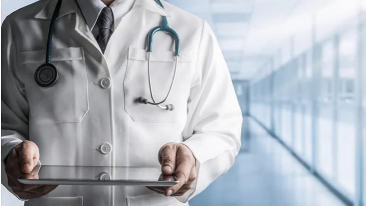 Médico suspendido por agresión indecente a paciente
