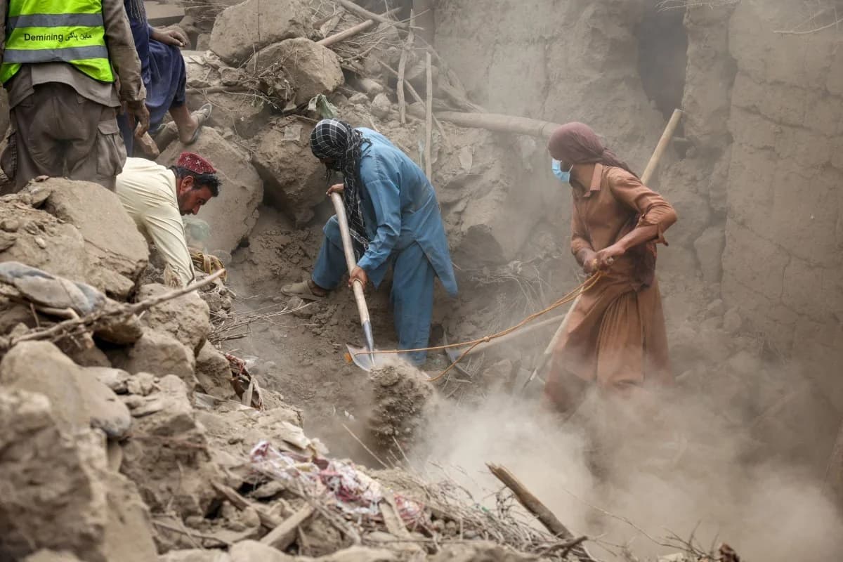 阿富汗：地震已致至少2200人死亡