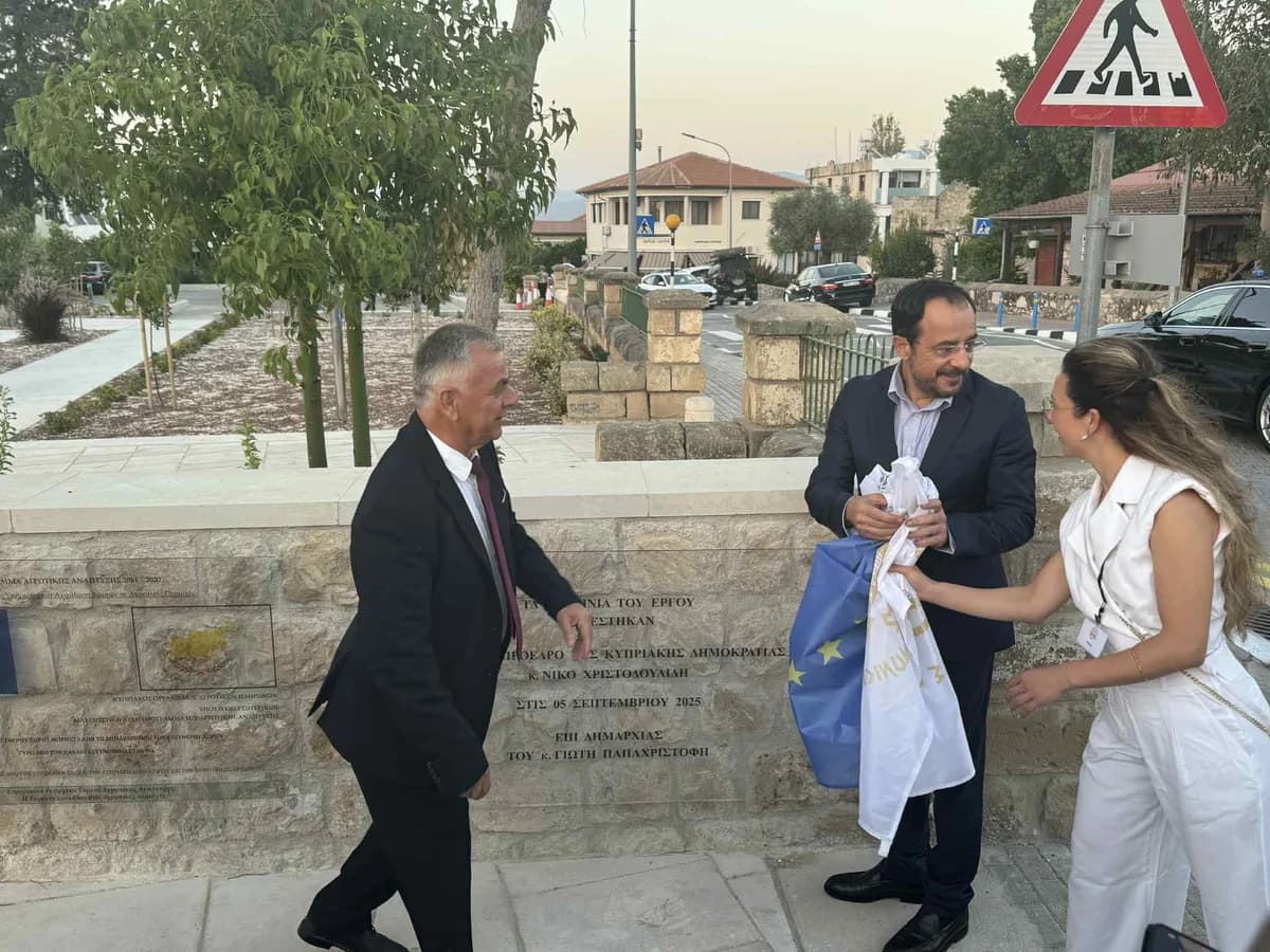 Christodoulides: Straße Polis-Paphos wird planmäßig fortgesetzt