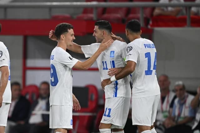 Bakasetas erzielt atemberaubendes Tor im Spiel Griechenland - Belarus