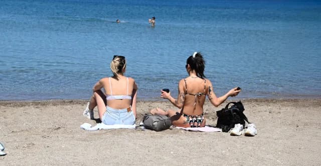Tiempo: Vientos Meltemia y probabilidad de lluvia este fin de semana