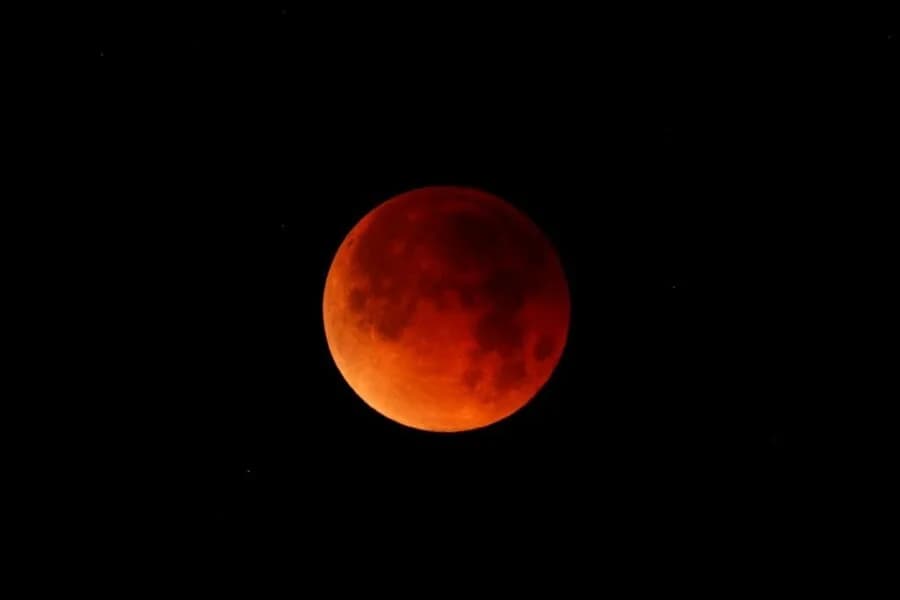 Eclipse Lunar Total el 7 de Septiembre: 'Luna de Sangre' sobre Chipre