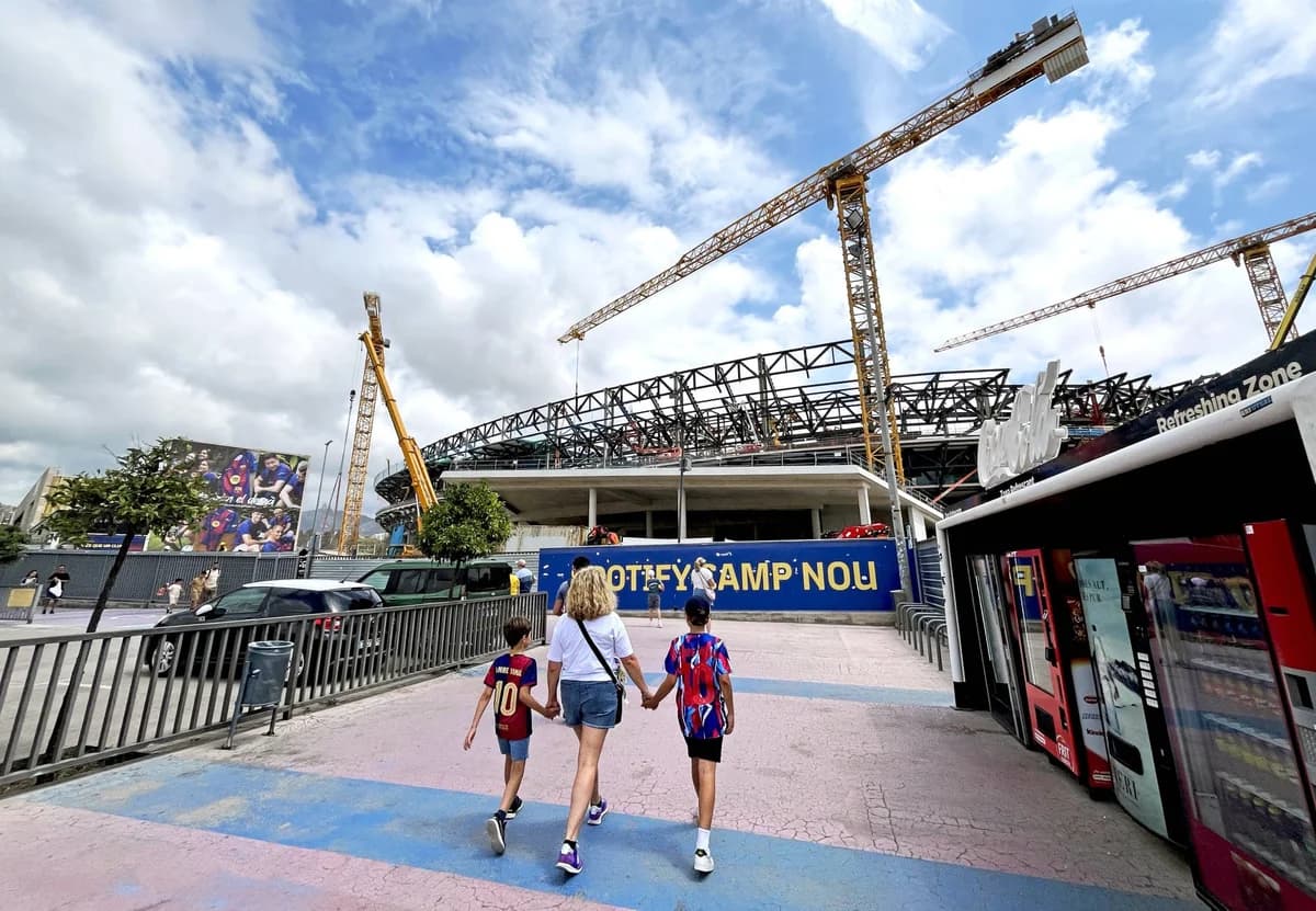Verzögerung beim Design des neuen Camp Nou - Barcelona vorübergehend im Johan Cruyff Stadion