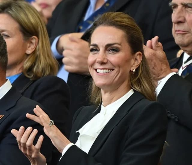 Kate Middleton: Back to Brunette Hair Color