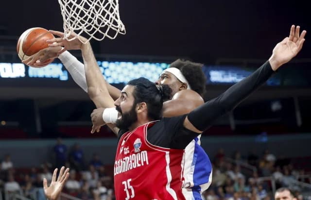 Eurobasket 2025: Grecia se enfrentará a Lituania en cuartos de final