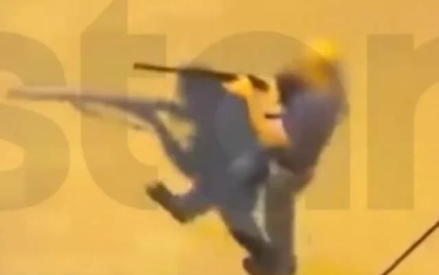 Thessaloniki: Man Threatens Minors with Rifle