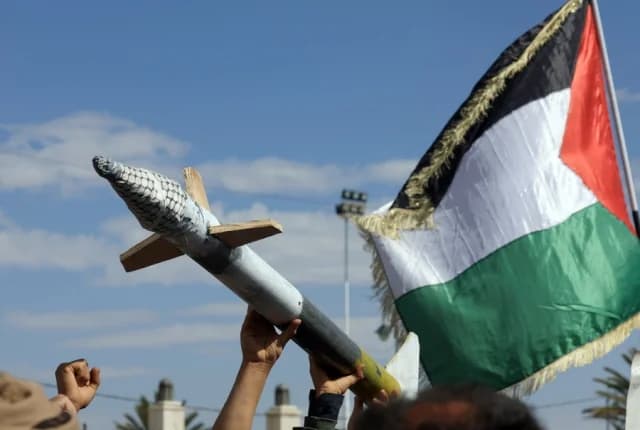 Houthis Claim Responsibility for Attack on Ramon Airport