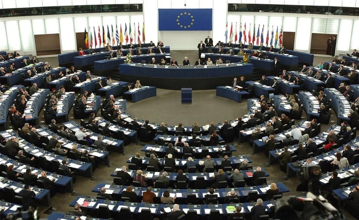 ΕΚ: Ψήφισμα για την κράτηση 5 Ελληνοκυπρίων στα κατεχόμενα