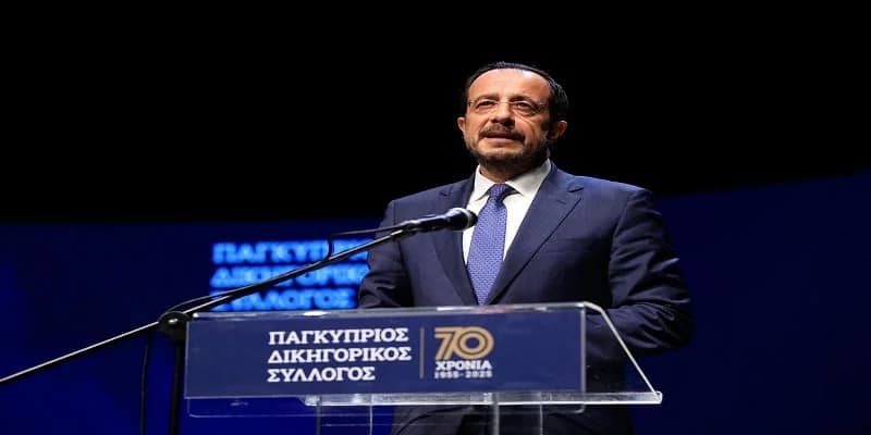 Christodoulides promete apoyo a los abogados en el 70 aniversario de la PDS