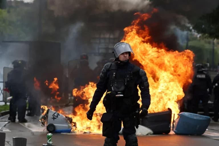 Франция: беспорядки и аресты во время протестов против правительства