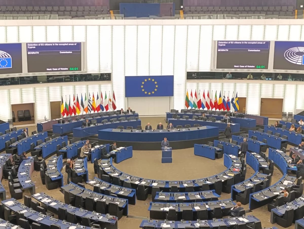 Europäisches Parlament diskutiert Inhaftierung von fünf griechischen Zyprioten
