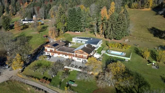 75.000 euros al año por una plaza en la escuela privada más escondida de Suiza