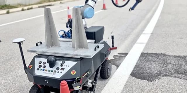 Olympia Odos: Autonomer Roboter für Schlaglochreparatur getestet