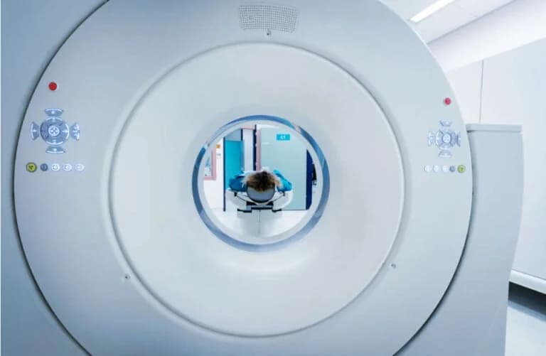 Ακτινολογική Εταιρεία: Απαραίτητη η παρουσία ακτινολόγου στα κέντρα