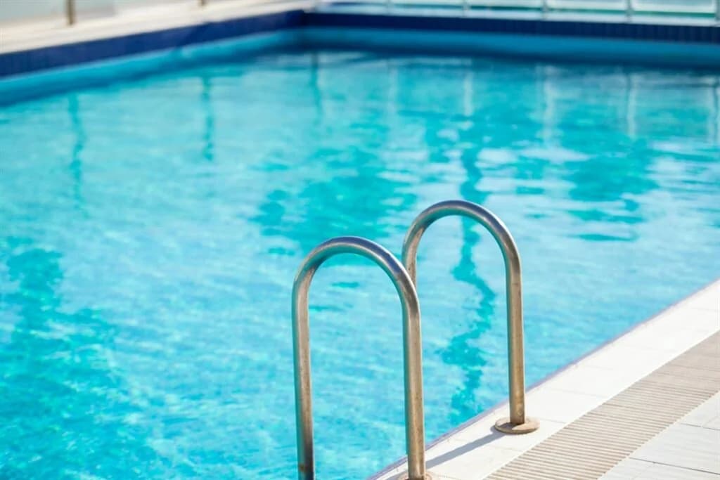 Landwirte empört über Schwimmbäder: Warum?