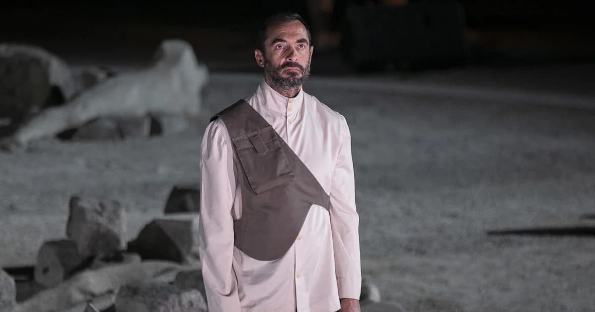 Alekos Syssovitis: New series and interview