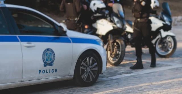 Quíos: Detenidos dos turcos por contrabando de teléfonos móviles