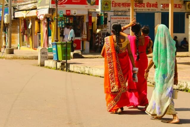 India: 'Campamentos de Divorcio' Empoderan a las Mujeres para Elegir la Vida Después del Divorcio