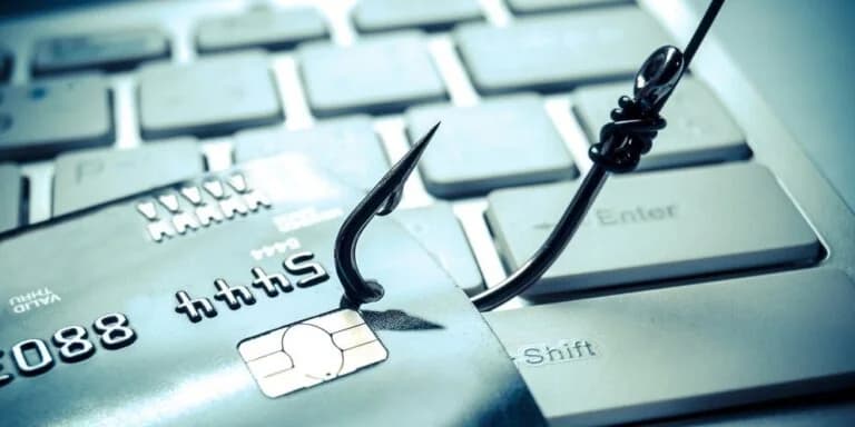 Συνεχίζεται η απάτη με ψευδή μηνύματα για εξώδικα πρόστιμα