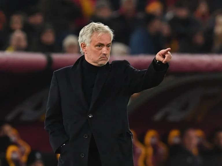 Mourinho zu Benfica: Pavlidis' Trainer bis 2027