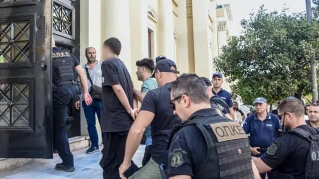 Αφέθηκαν ελεύθεροι οι δύο κατηγορούμενοι για την πυρκαγιά στο γηροκομείο της Πάτρας