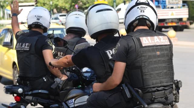 Αργυρούπολη: Ένοπλη ληστεία σε διανομέα