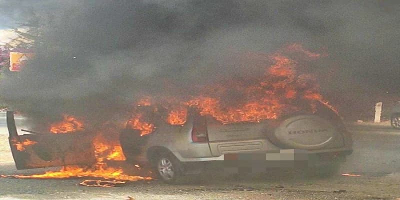 Φωτιά σε όχημα στην Πάφο - Δύο ηλικιωμένοι σώθηκαν
