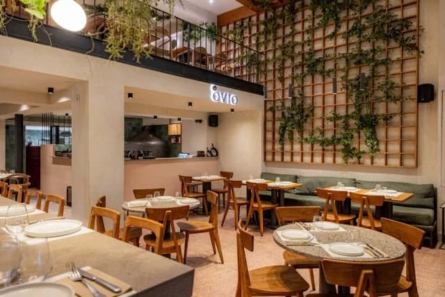 Επαναλειτουργεί το «Ovio» του Πάνου Ιωαννίδη στο Σύνταγμα