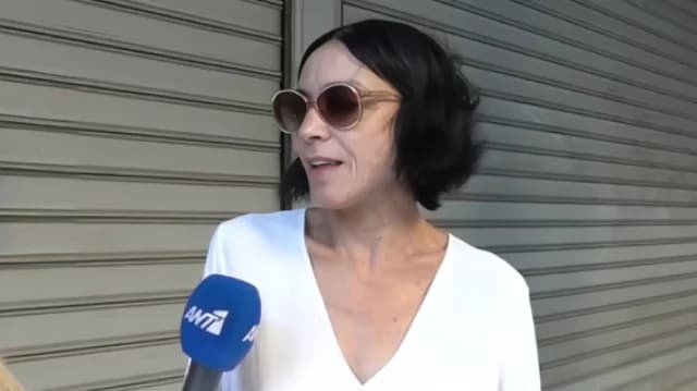 אלנה טופלידו: הופיעה עם מקל הליכה עקב פציעה