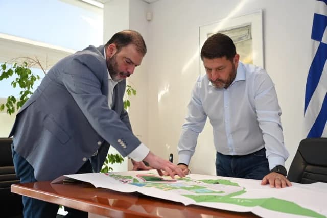 Новый спортивный центр в Коридаллосе от региона Аттика