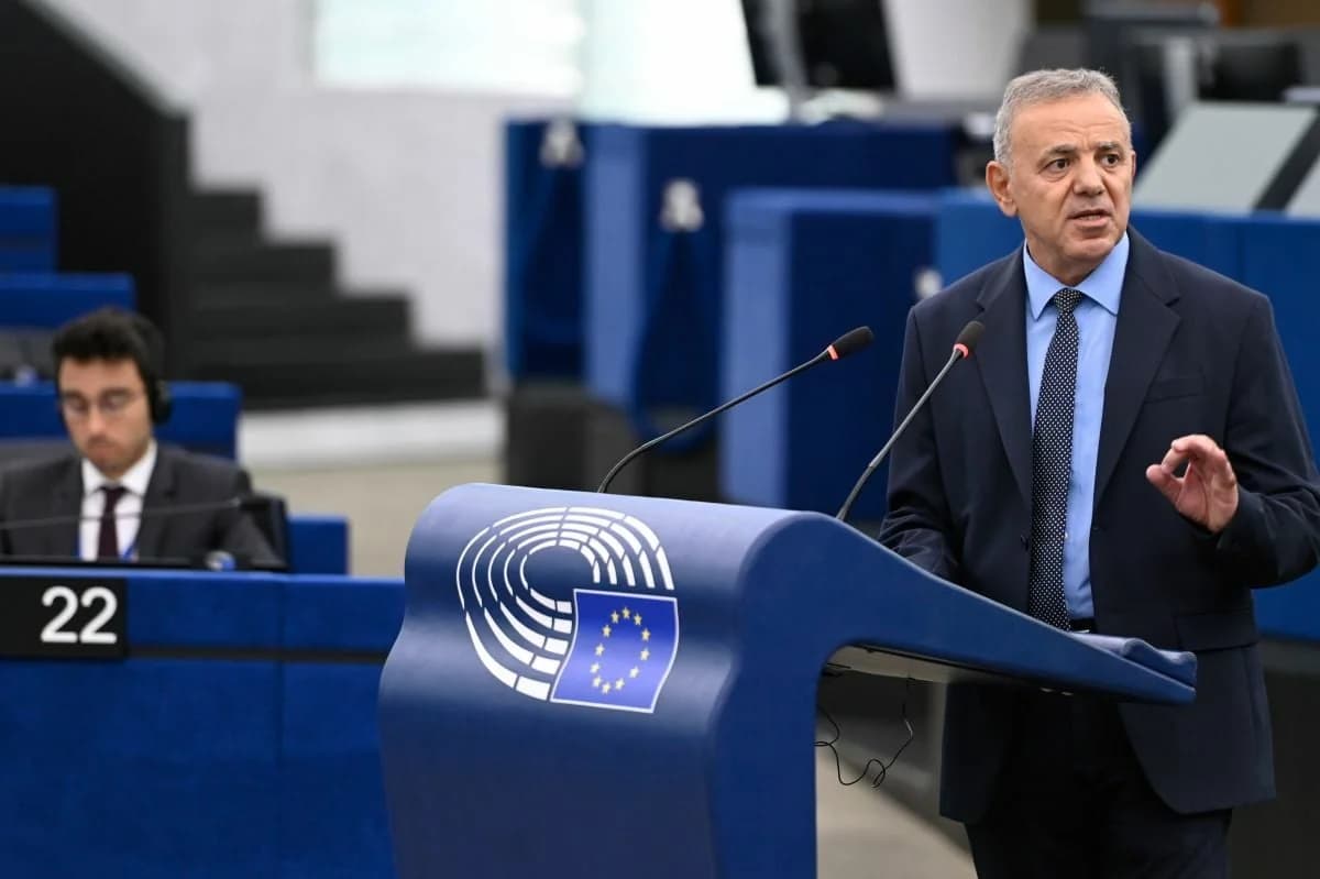 K. Mavridis: 'Günstige Bedingungen für Griechenland und Zypern, aber enttäuschender Mangel an Führung'