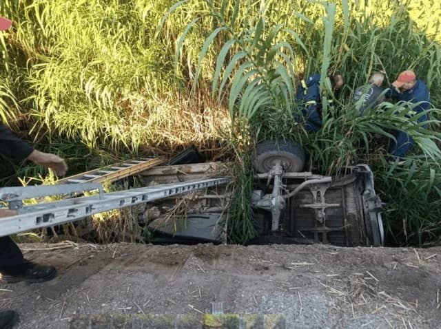 Traffic Accident in Kalyvia Agriniou: Driver Rescued