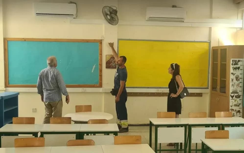 Eltern fordern schnellere Installation von Klimaanlagen in Schulen