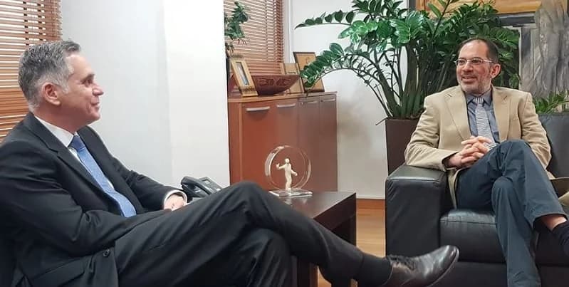 נ. פפדופולוס: מיכאלידיס מכנה את דיקו מפלגת פרוטקציות למרות חברות בעבר