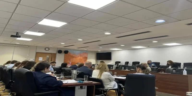 Komplizierte Verfahren bei sexueller Belästigung am Arbeitsplatz