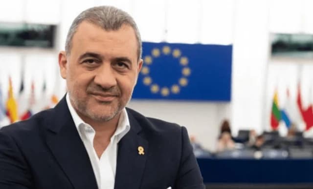 Loukas Fourlas: Una Visita Rápida al Monte Athos (Foto)