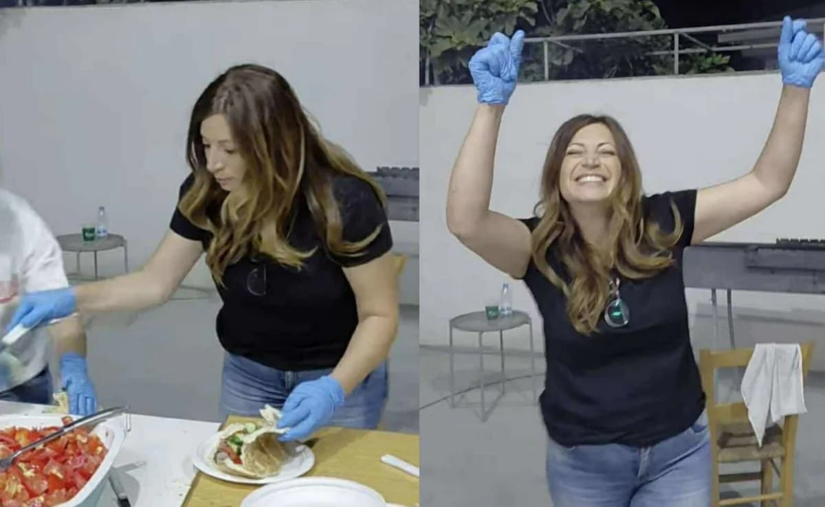 כריסטיאנה ארטמיו: מכינה פיתות סובלאקי בפסטיבל אתינו