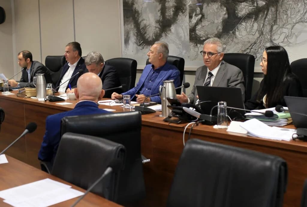 Tensión en el Parlamento por la Terminal de Vasiliko