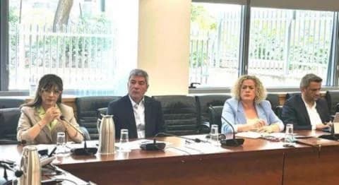 Comisaria Minzatou visita Chipre y elogia las políticas sobre autismo y discapacidad