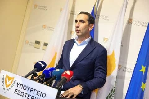 Υπουργός Εσωτερικών χαιρετίζει την επανέναρξη συζήτησης για κοινόκτητες οικοδομές