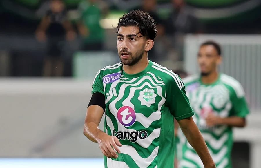 V. Papadopoulos: «Kakoullis forward, Kvilitaia behind»