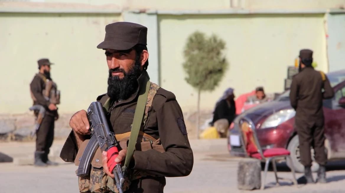 Afganistán: Talibanes cortan la fibra óptica para combatir la 'decadencia moral'