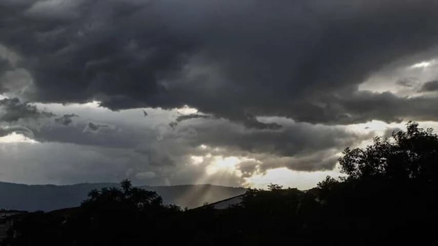 Weather Forecast: Weekend Outlook – Where Rain is Expected