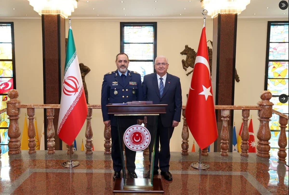 Treffen der Verteidigungsminister Iran-Türkei in Ankara