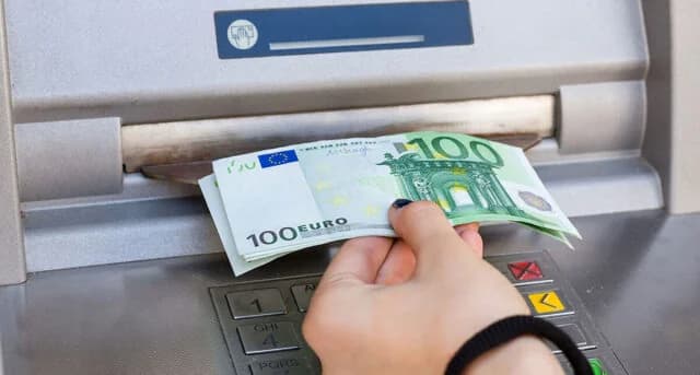 Υπουργείο Εργασίας: Πληρωμές e-ΕΦΚΑ και ΔΥΠΑ έως 10 Οκτωβρίου
