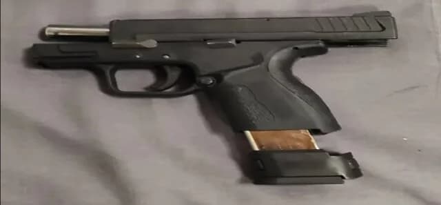 27-Year-Old Turkish Man Arrested in Xanthi for Possession of 25 Weapons
